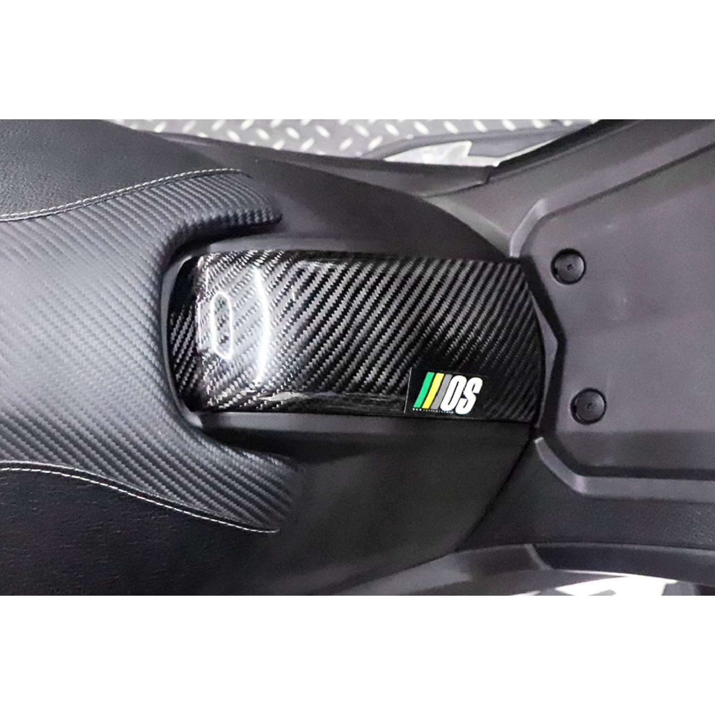 MOS Carbon Fiber Fuel Tank Lid Cover for Kymco AK550 2018 - 2024