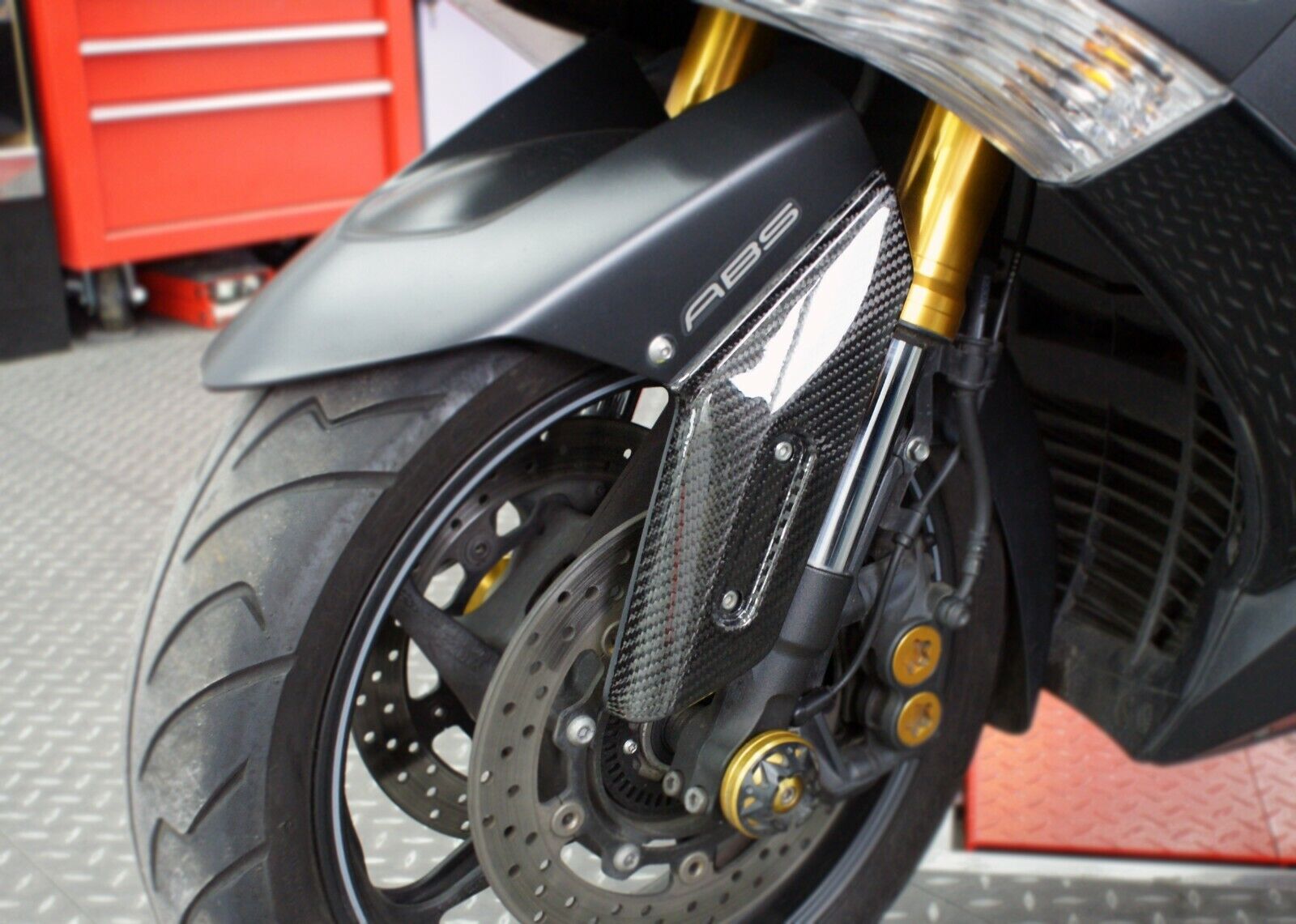MOS Carbon Fiber Front Fender Side Trim Covers for Yamaha TMAX 530 560 2015-2020
