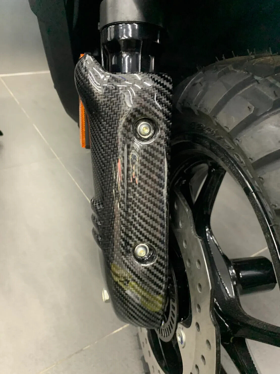 Carbon Fiber Front Shock Absorber Cover for Yamaha Zuma 125 2022-2024