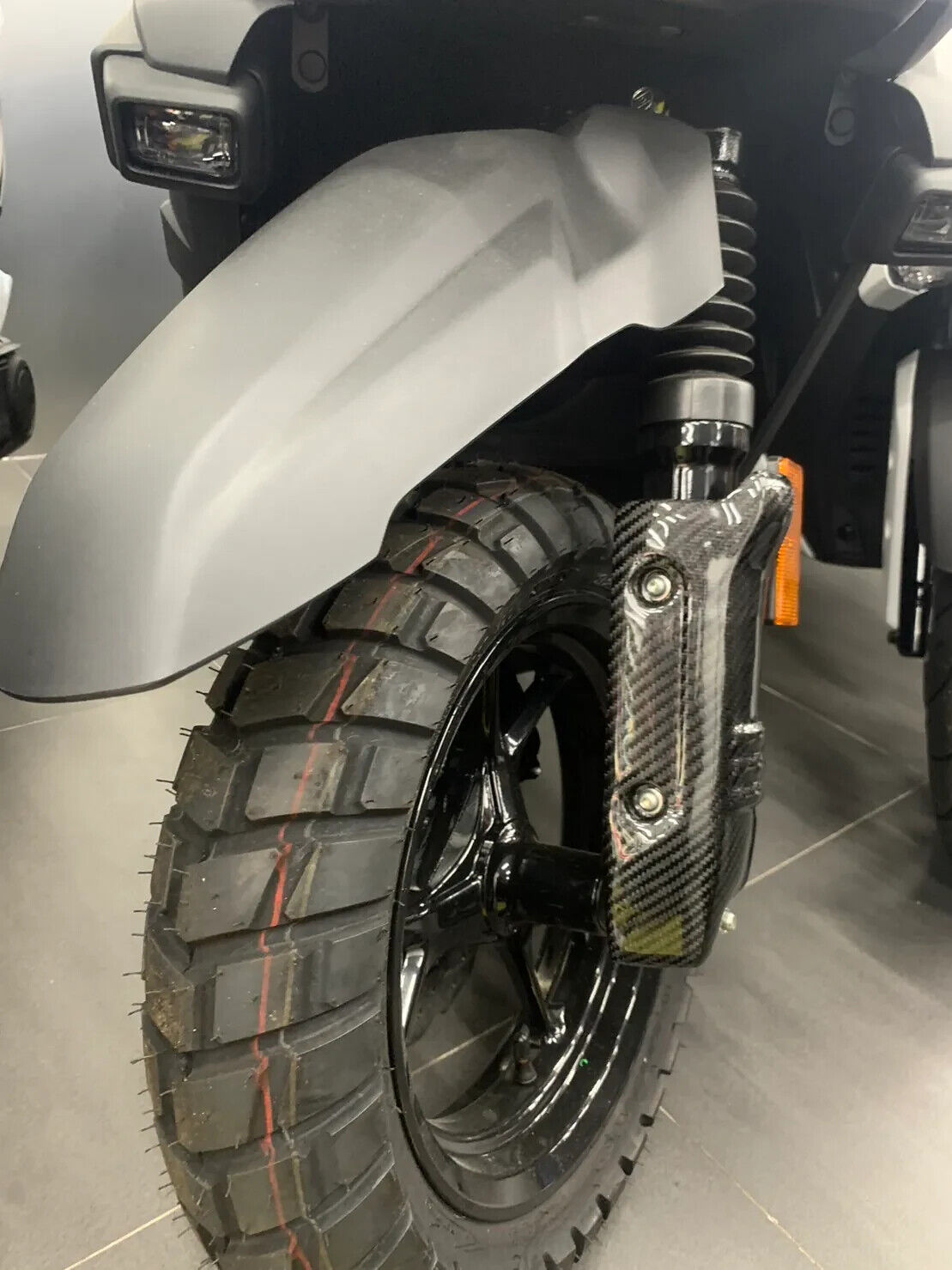 Carbon Fiber Front Shock Absorber Cover for Yamaha Zuma 125 2022-2024