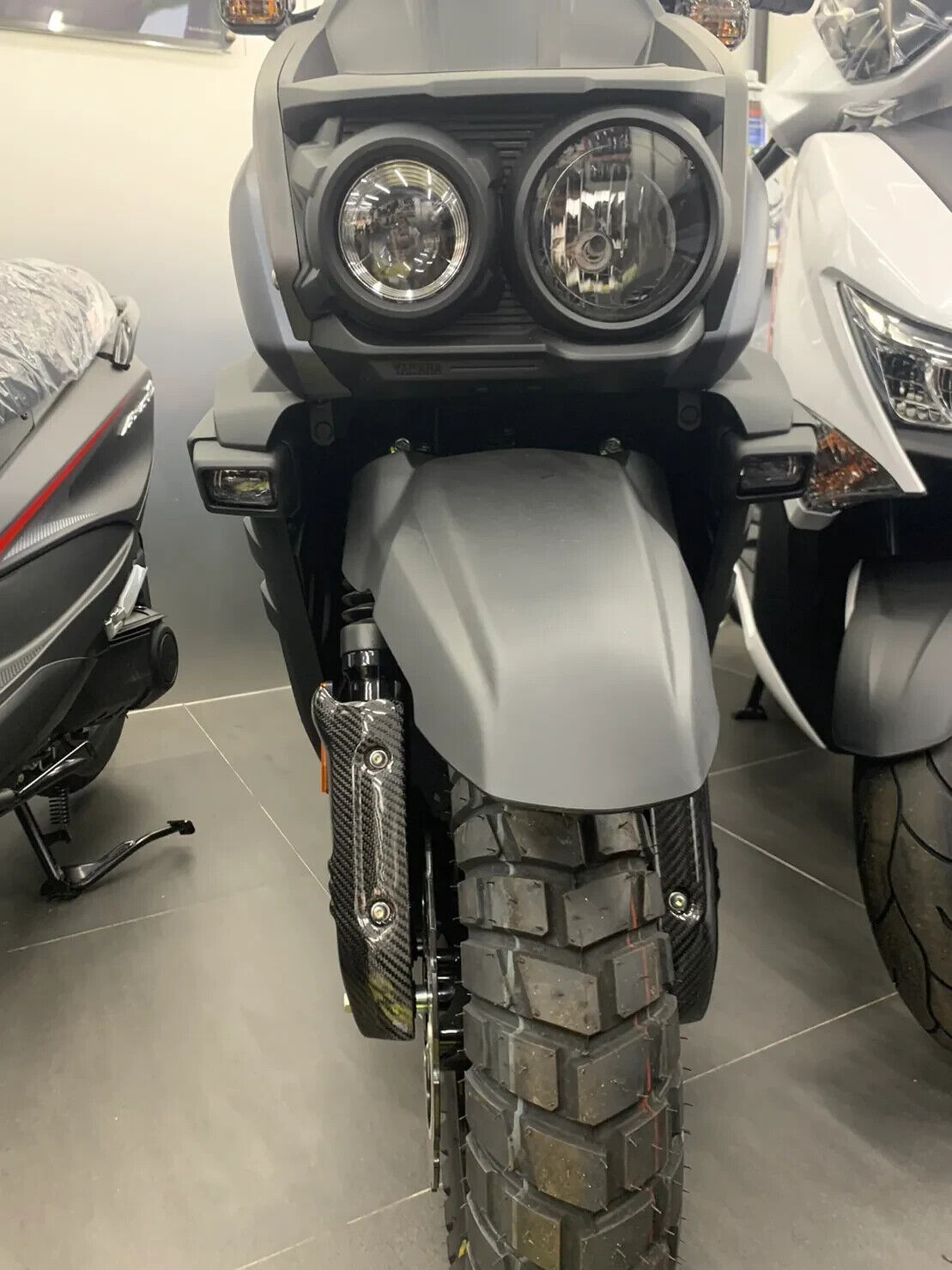 Carbon Fiber Front Shock Absorber Cover for Yamaha Zuma 125 2022-2024