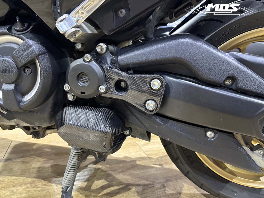 Carbon Fiber Lower Bracket Lock Cover for Yamaha TMAX 560 2022-2025